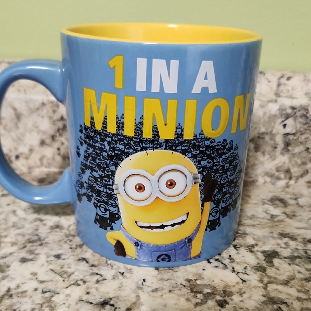 Final Price/ Blue Minion Character Mug